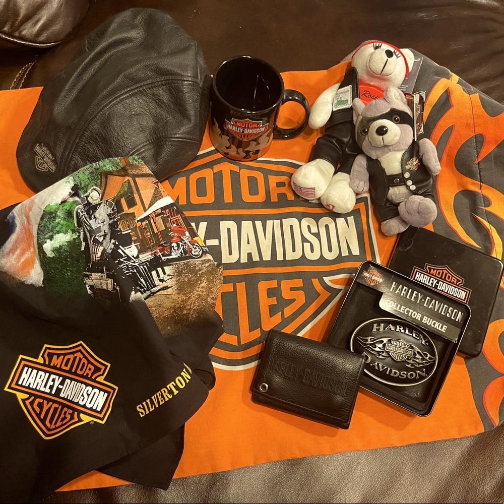 8 piece Harley Davidson Bundle